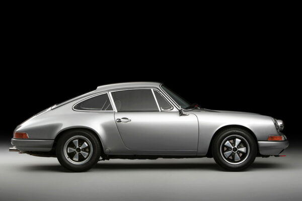 Porsche-911-TR-1968-16